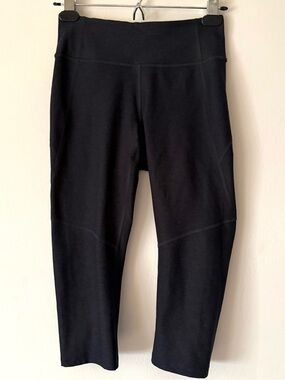 Outdoor Voices XS Charcoal Heather Gray Capri Legging
